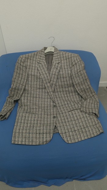 Giacca uomo rifinita a mano