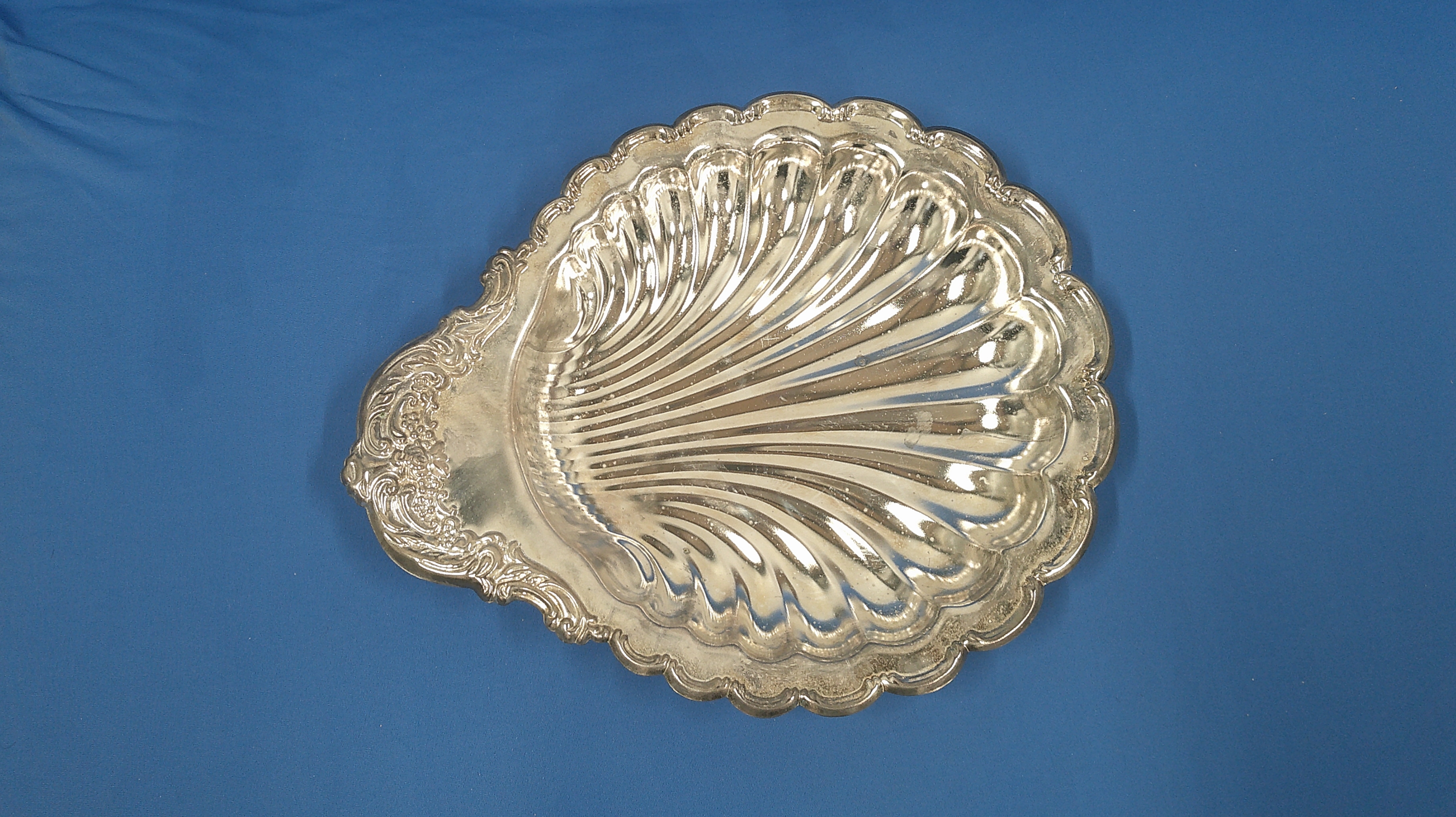 Portaoggetti a conchiglia